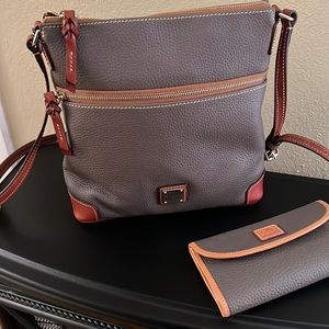Medium size purse with wallet